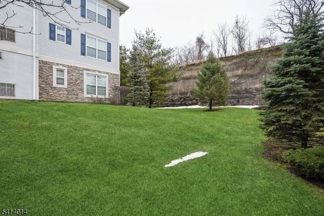 4 Slate Ct C1, Woodland Park, NJ 07424