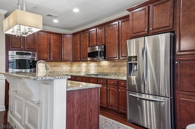 4 Slate Ct C1, Woodland Park, NJ 07424