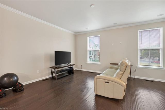 4317 Salt Marsh LN, Chesapeake, VA 23324