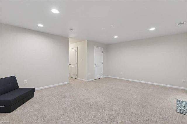 4317 Salt Marsh LN, Chesapeake, VA 23324