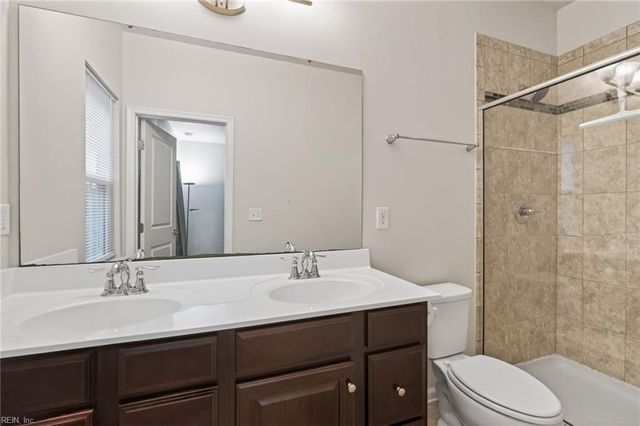 4317 Salt Marsh LN, Chesapeake, VA 23324