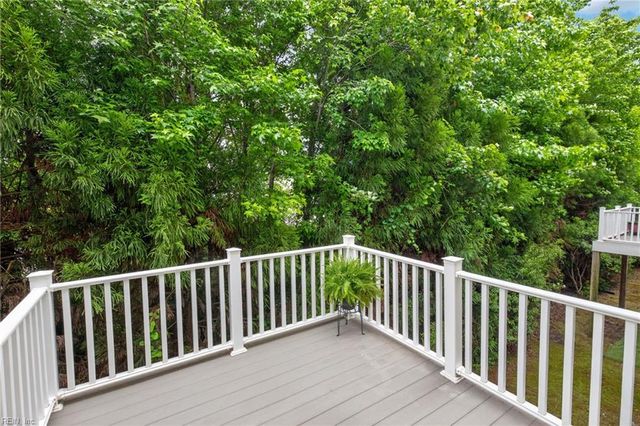 4317 Salt Marsh LN, Chesapeake, VA 23324