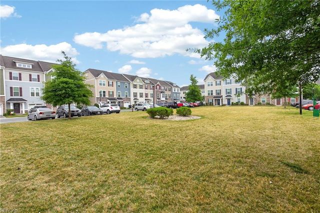 4317 Salt Marsh LN, Chesapeake, VA 23324