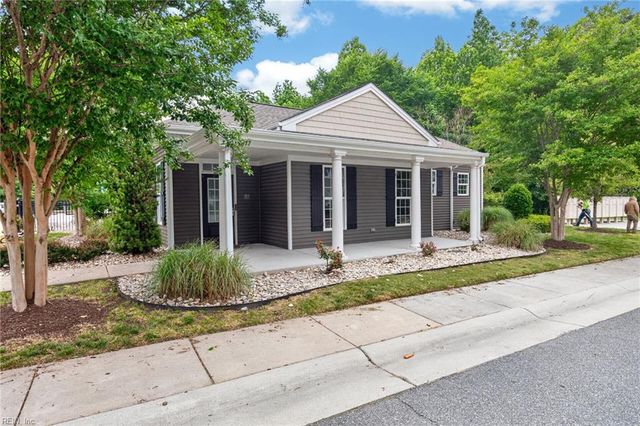 4317 Salt Marsh LN, Chesapeake, VA 23324
