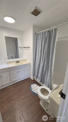 206 E Rain Street NE, Ocean Shores, WA 98569