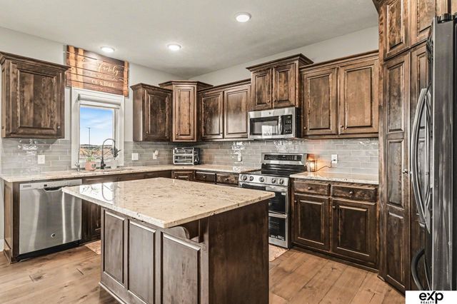 18707 Spaulding Street, Omaha, NE 68022
