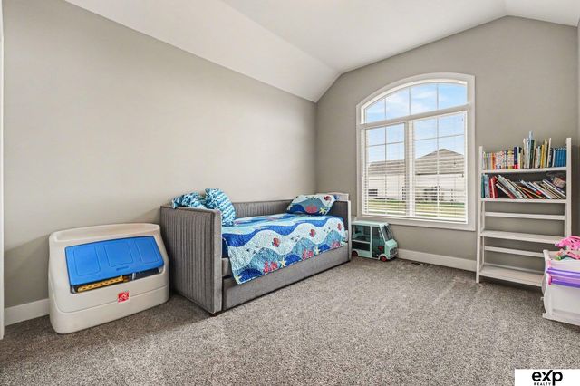 18707 Spaulding Street, Omaha, NE 68022