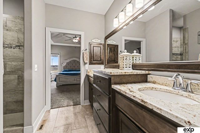 18707 Spaulding Street, Omaha, NE 68022