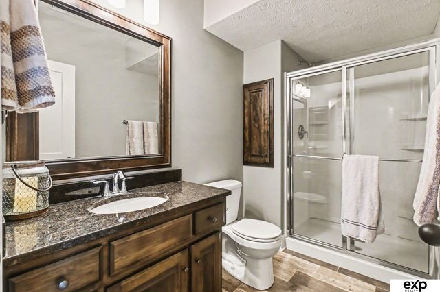 18707 Spaulding Street, Omaha, NE 68022