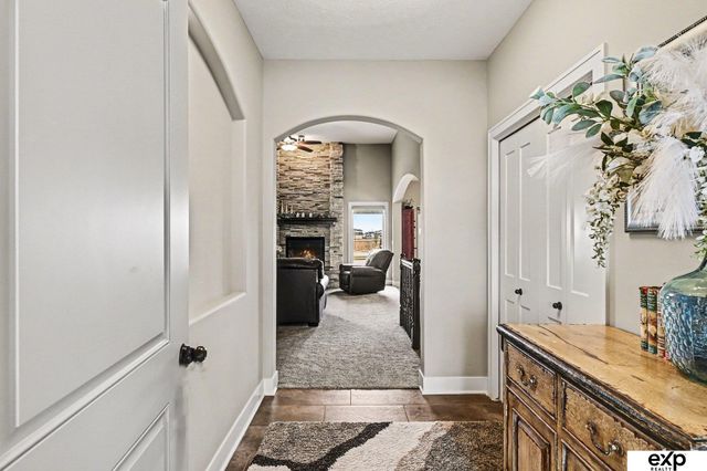 18707 Spaulding Street, Omaha, NE 68022