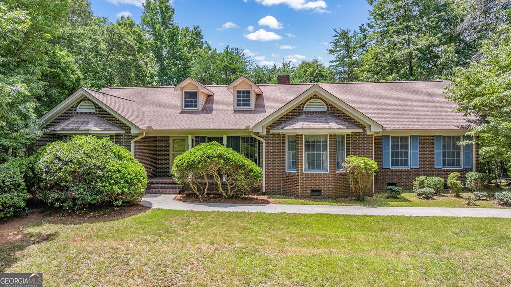 184 Willows Drive, Cleveland, GA 30528