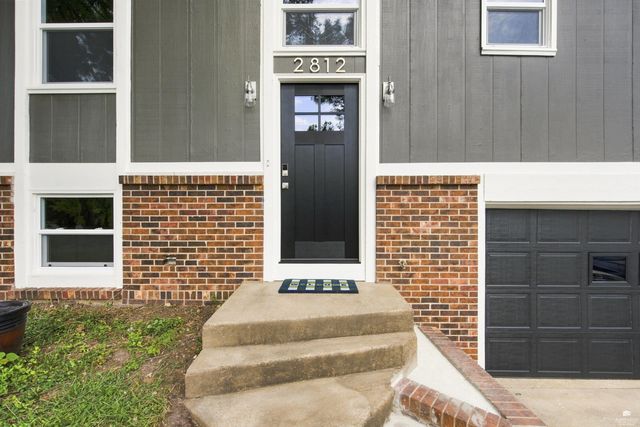 2812 Arbor Drive, Manhattan, KS 66503