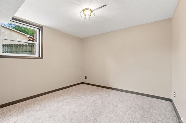 2812 Arbor Drive, Manhattan, KS 66503