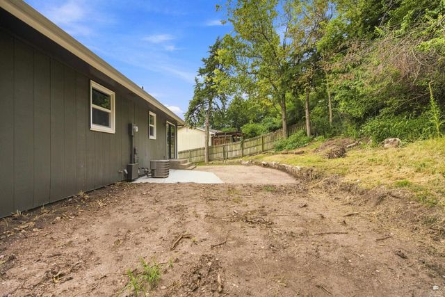 2812 Arbor Drive, Manhattan, KS 66503