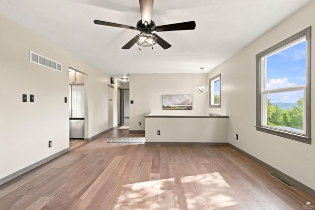 2812 Arbor Drive, Manhattan, KS 66503