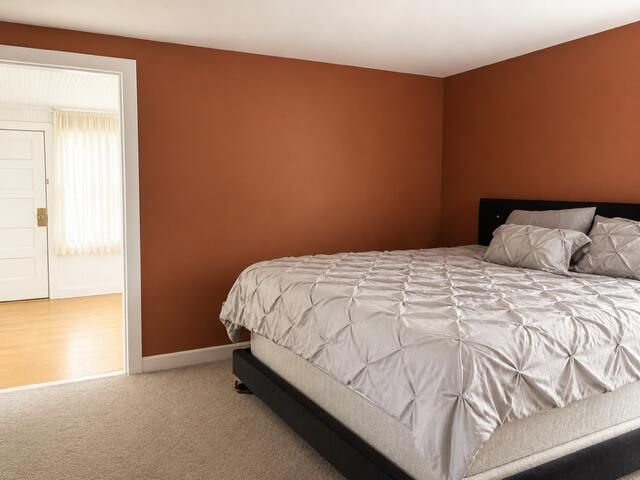 205 Noble Street, La Porte, IN 46350