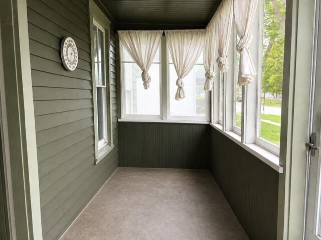205 Noble Street, La Porte, IN 46350