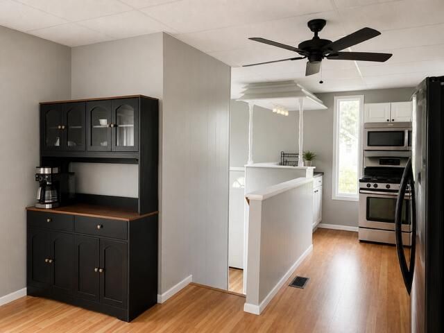 205 Noble Street, La Porte, IN 46350