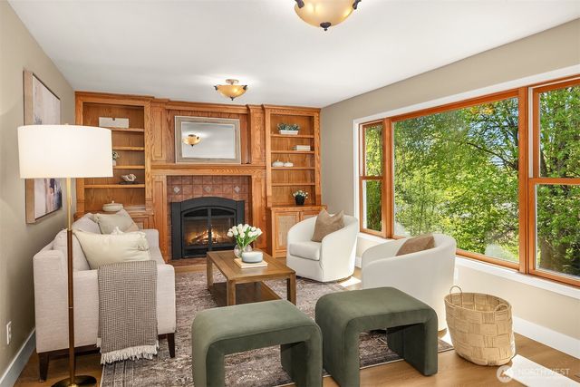 10543 158th Avenue NE, Redmond, WA 98052