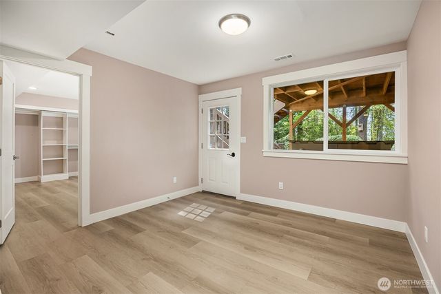 10543 158th Avenue NE, Redmond, WA 98052