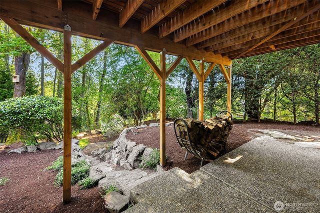 10543 158th Avenue NE, Redmond, WA 98052