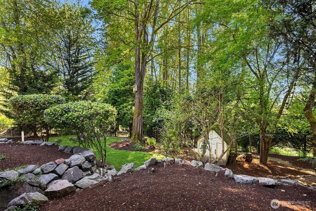 10543 158th Avenue NE, Redmond, WA 98052