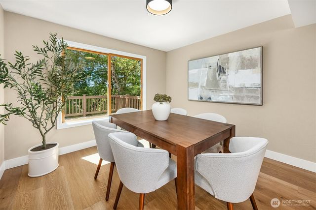 10543 158th Avenue NE, Redmond, WA 98052