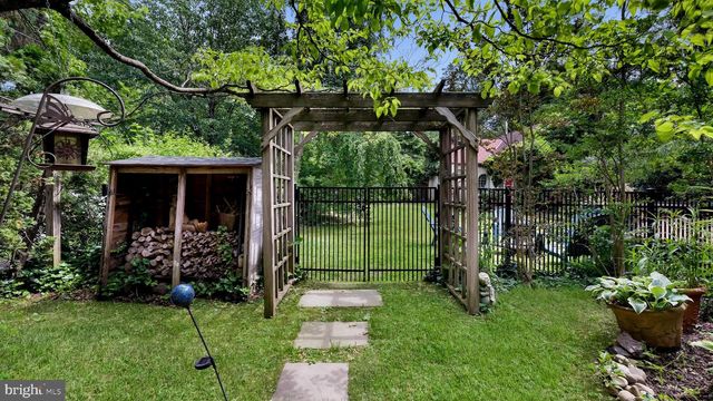 104 EDGEHILL RD, Bala Cynwyd, PA 19004