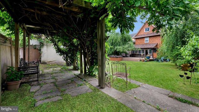 104 EDGEHILL RD, Bala Cynwyd, PA 19004