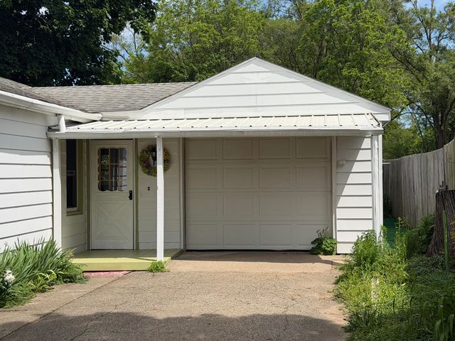 2831 Mckinley Street, Kalamazoo, MI 49004