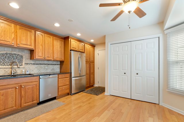 401 Park Barrington Drive, Barrington, IL 60010