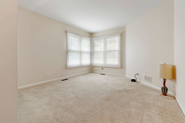 401 Park Barrington Drive, Barrington, IL 60010