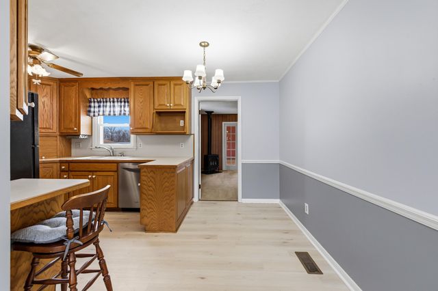 197 S C ST, Timberville, VA 22853