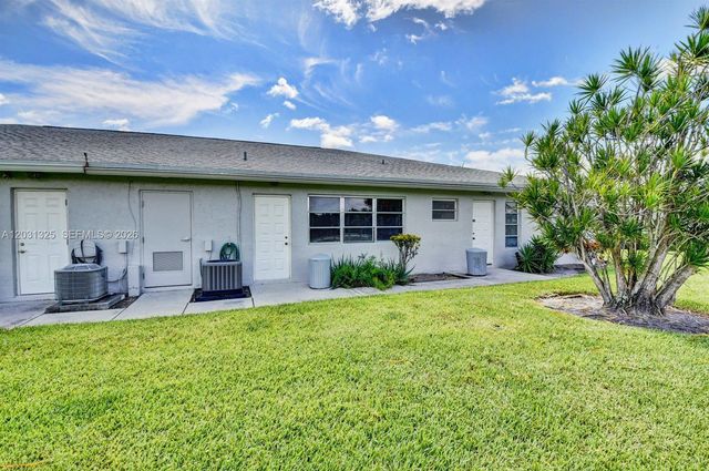14529 Canalview Dr B, Delray Beach, FL 33484