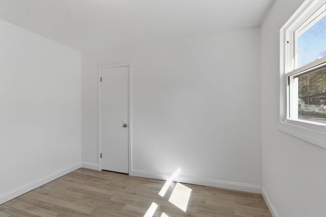 416 Powell St, Paris, TN 38242