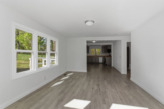 416 Powell St, Paris, TN 38242