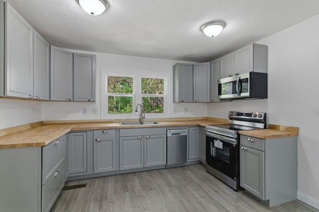 416 Powell St, Paris, TN 38242