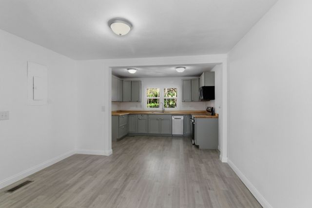 416 Powell St, Paris, TN 38242