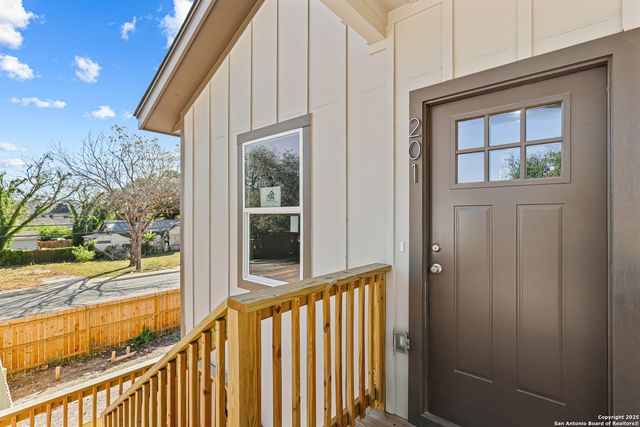 851 Porter St, San Antonio, TX 78210