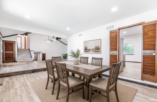 7599 Meadow Lane, Newburgh, IN 47630