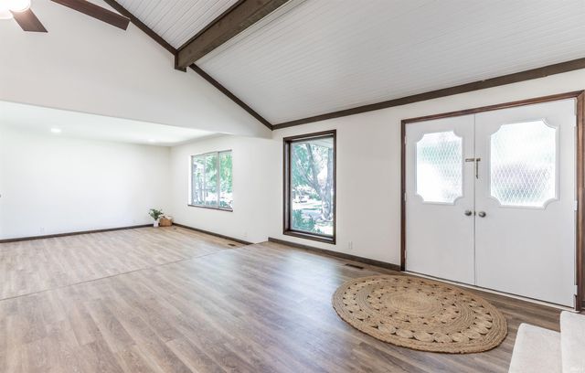 7599 Meadow Lane, Newburgh, IN 47630