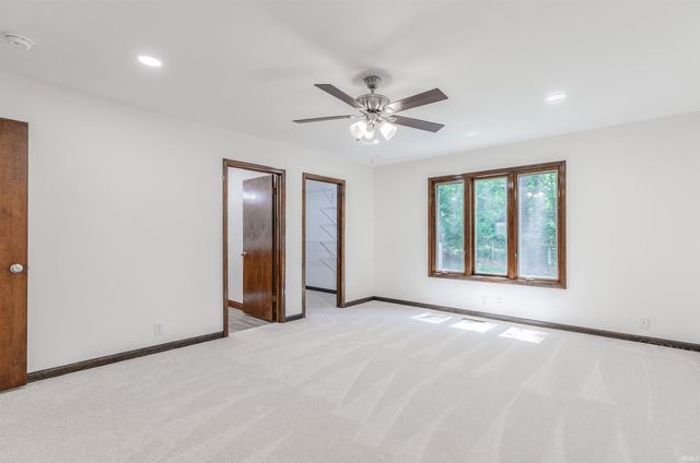 7599 Meadow Lane, Newburgh, IN 47630