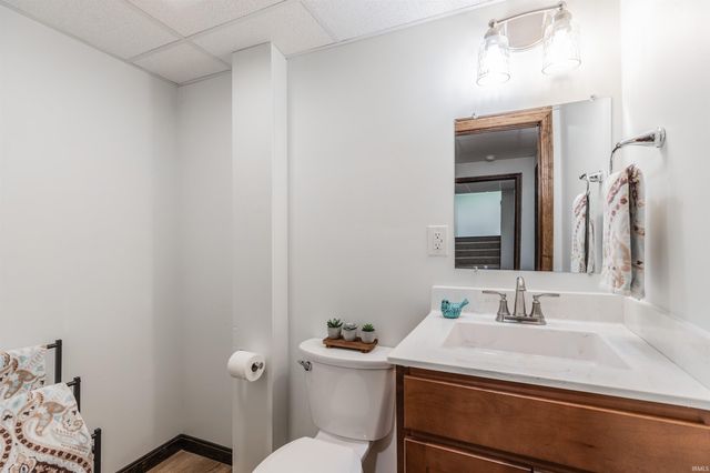 7599 Meadow Lane, Newburgh, IN 47630