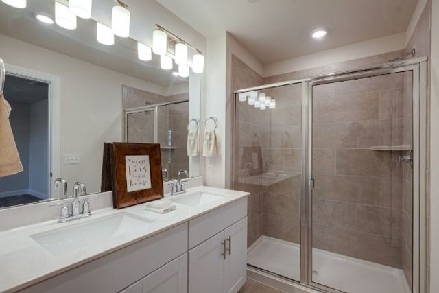 857 Longleaf Ln, Columbia, TN 38401