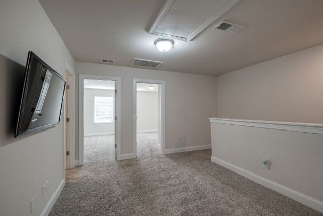 857 Longleaf Ln, Columbia, TN 38401