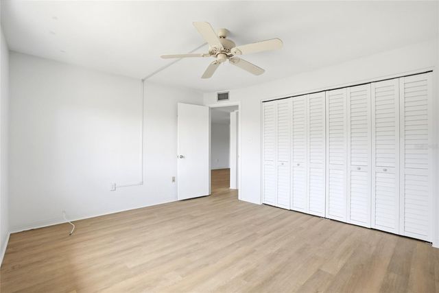 4570 OVERLOOK DRIVE NE 284, St Petersburg, FL 33703