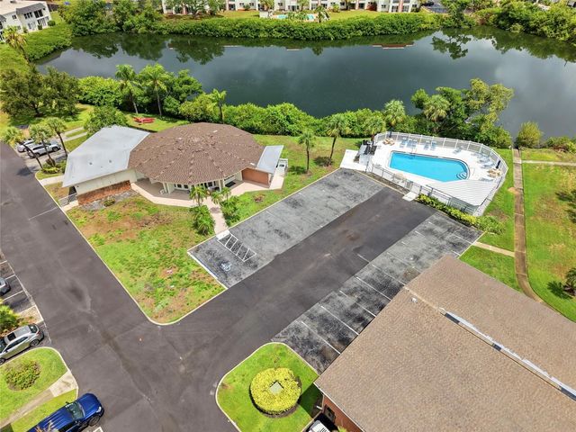 4570 OVERLOOK DRIVE NE 284, St Petersburg, FL 33703