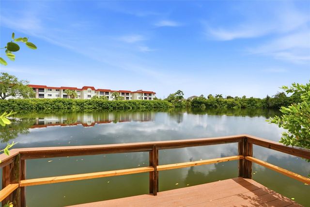 4570 OVERLOOK DRIVE NE 284, St Petersburg, FL 33703