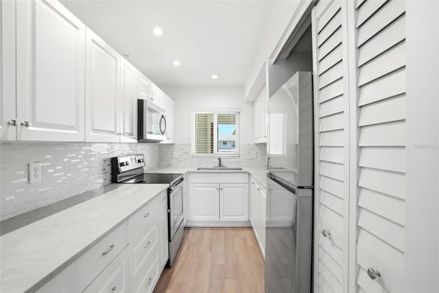 4570 OVERLOOK DRIVE NE 284, St Petersburg, FL 33703