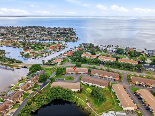 4570 OVERLOOK DRIVE NE 284, St Petersburg, FL 33703
